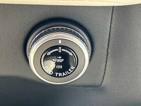 New 2025 Lincoln Navigator Reserve image 22