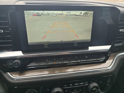 Used 2022 Chevrolet Silverado 1500 LT RWD image 22