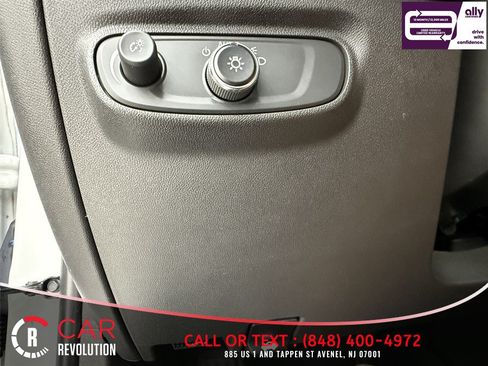Used 2021 Chevrolet Equinox LS w/ LS Convenience Package FWD image 28