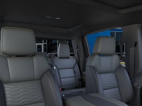 New 2026 Chevrolet Silverado 1500 ZR2 w/ LPO, Dark Essentials Package AWD/4WD image 24