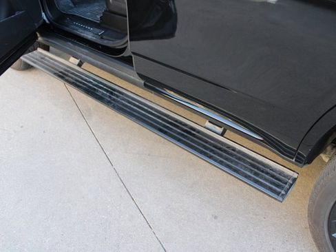 Used 2026 Cadillac Escalade Platinum Sport w/ LPO, ONYX Package image 34