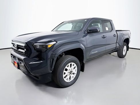 New 2026 Toyota Tacoma SR5 AWD/4WD image 3
