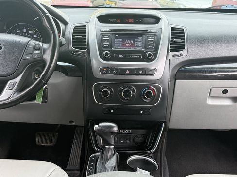 Used 2014 Kia Sorento EX AWD/4WD image 12