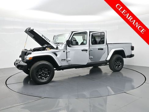 Used 2023 Jeep Gladiator Willys image 36