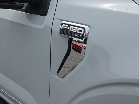 Used 2025 Ford F150 XLT w/ Equipment Group 301A Standard AWD/4WD image 8