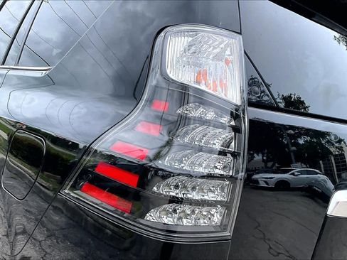 Used 2023 Lexus GX 460 Premium w/ Accessory Package AWD/4WD image 28