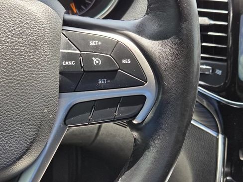 Used 2022 Jeep Grand Cherokee Limited AWD/4WD image 20
