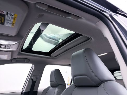 Used 2023 Toyota RAV4 XLE Premium image 3