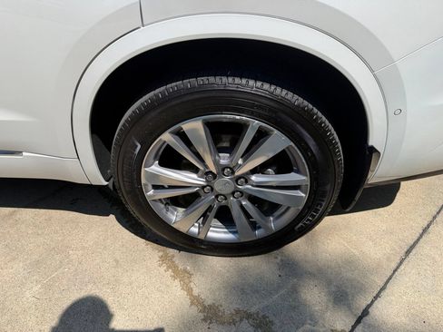 Used 2023 Cadillac XT6 Premium Luxury w/ Technology Package AWD/4WD image 36