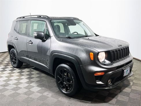 Used 2020 Jeep Renegade Altitude w/ UConnect 8.4 Nav Group image 1