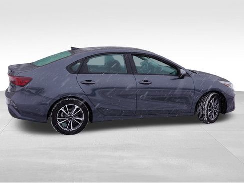 Certified 2022 Kia Forte LXS w/ LXS Technology Package image 5