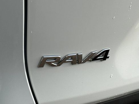 Certified 2023 Toyota RAV4 LE image 33