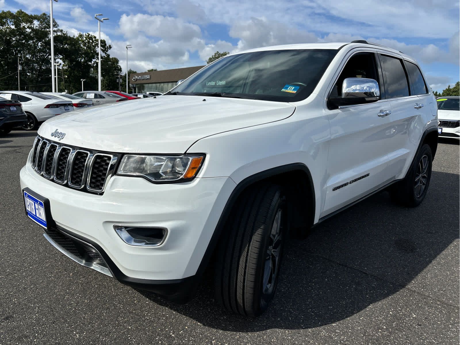 Used 2018 Jeep Grand Cherokee Limited AWD/4WD image 5