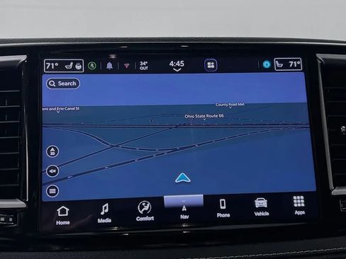 Used 2021 Chrysler Pacifica Limited image 14