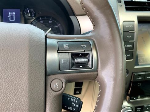 Used 2014 Lexus GX 460 image 24
