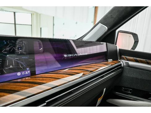 New 2026 Cadillac Escalade ESV Platinum Sport AWD/4WD image 46