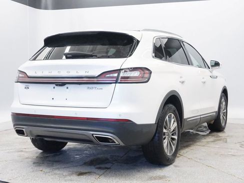 Used 2019 Lincoln Nautilus Select image 6