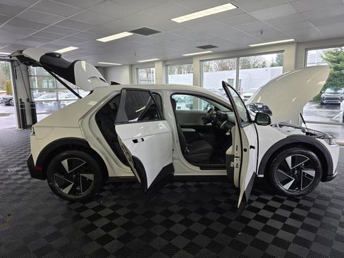 New 2026 Hyundai Ioniq 5 SEL image 16