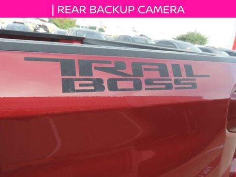 Used 2020 Chevrolet Silverado 1500 Custom w/ Infotainment Package RWD image 12