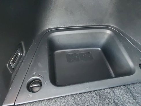 Certified 2023 Honda Pilot Touring image 18