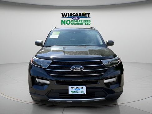 Used 2023 Ford Explorer XLT w/ Equipment Group 202A AWD/4WD image 10