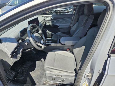 Used 2023 Volkswagen ID.4 Pro S Plus image 6