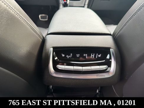 Used 2024 Cadillac XT6 Sport w/ Technology Package image 20