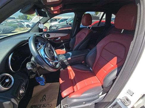 Used 2022 Mercedes-Benz GLC 300 image 4