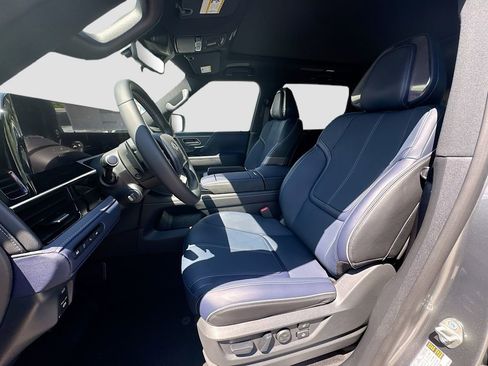 New 2026 INFINITI QX80 4WD w/ Sport Exterior Package image 22