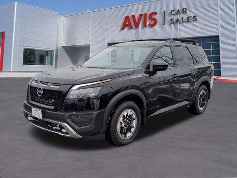 Used 2025 Nissan Pathfinder Rock Creek image 1