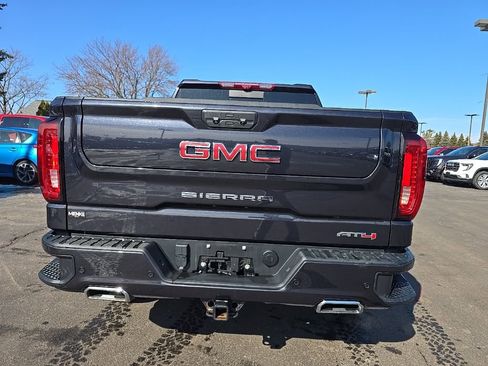 Used 2022 GMC Sierra 1500 AT4 w/ AT4 Premium Package image 7