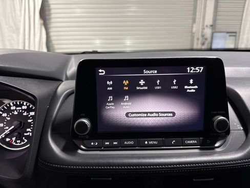 Used 2025 Nissan Rogue SV FWD image 32
