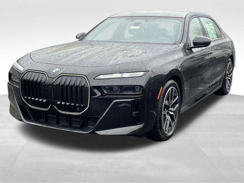 New 2026 BMW 760i xDrive w/ Executive Package AWD/4WD image 5