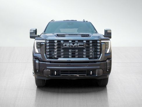 Used 2024 GMC Sierra 3500 Denali Ultimate AWD/4WD image 8