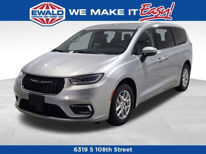 Certified 2023 Chrysler Pacifica Touring-L