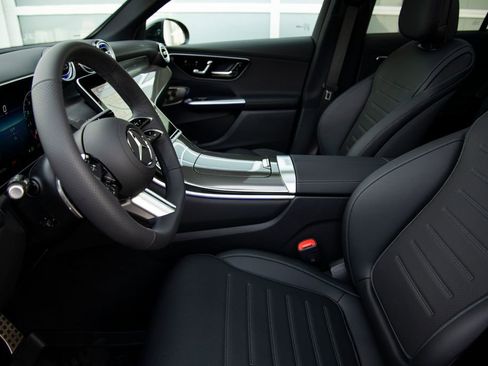 New 2026 Mercedes-Benz GLC 300 4MATIC image 11