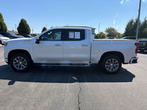 Used 2019 Chevrolet Silverado 1500 High Country w/ Z71 Off-Road Package AWD/4WD image 2