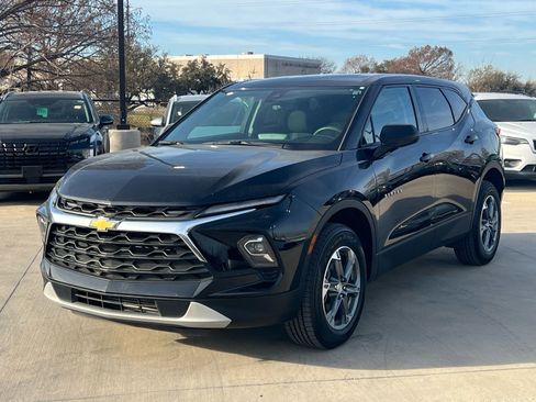 Used 2025 Chevrolet Blazer LT image 5