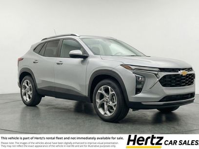 Used 2025 Chevrolet Trax LT