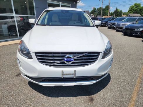 Used 2016 Volvo XC60 T6 w/ Protection Package AWD/4WD image 2
