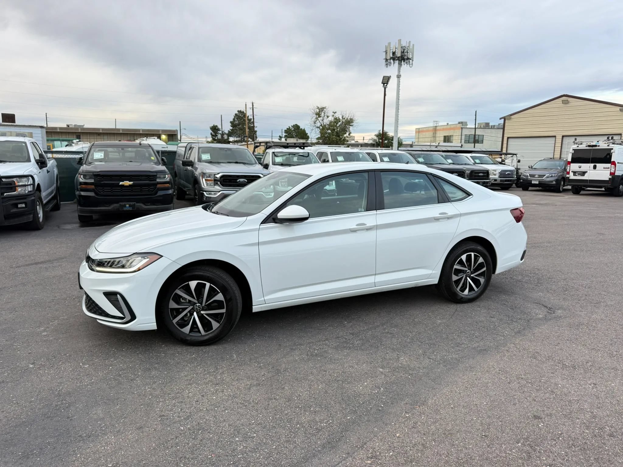 Used 2025 Volkswagen Jetta S FWD image 2