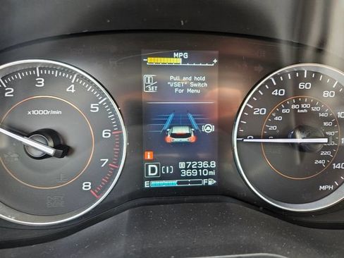 Used 2022 Subaru Crosstrek 2.5i Limited w/ Moonroof Package 2 AWD/4WD image 10