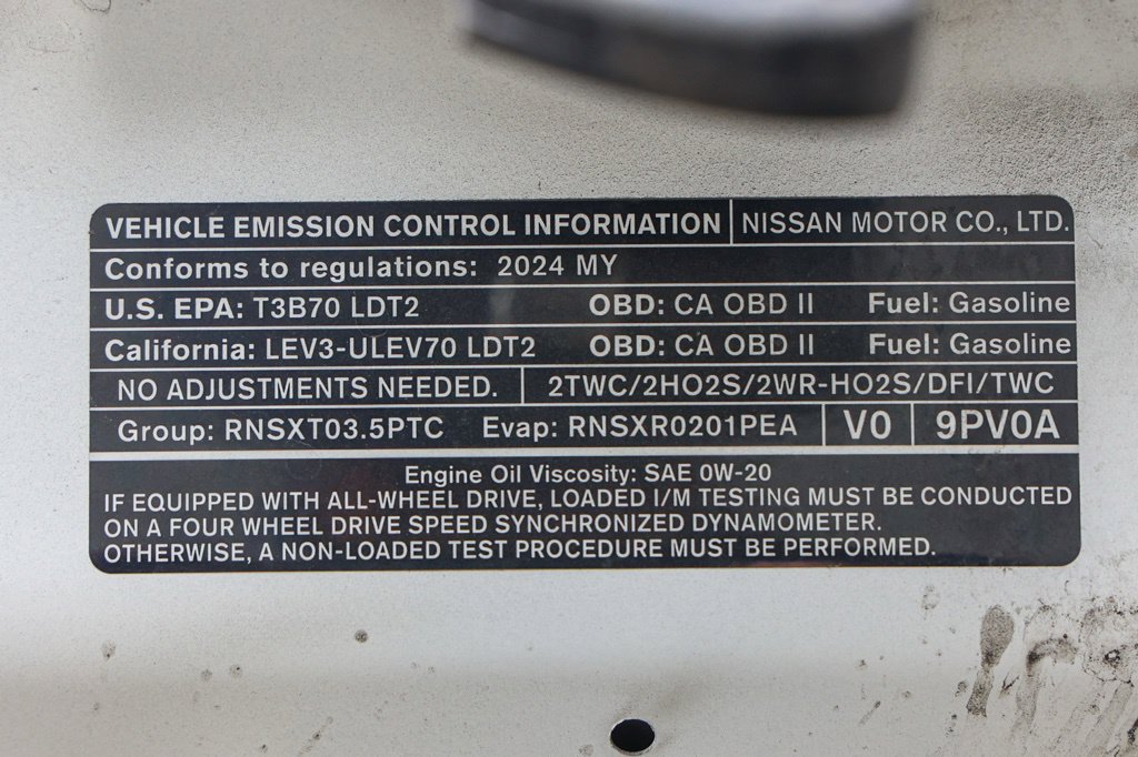Used 2024 Nissan Pathfinder SL w/ SL Premium Package FWD image 34