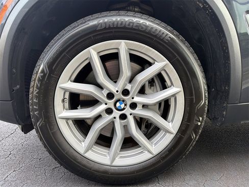 Used 2021 BMW X5 xDrive45e w/ Premium Package image 11