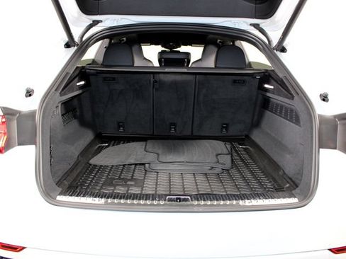 Used 2022 Audi RS Q8 AWD/4WD image 23