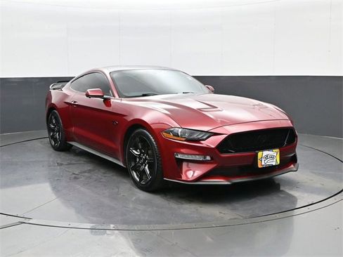 Used 2018 Ford Mustang GT Premium w/ Equipment Group 401A image 3