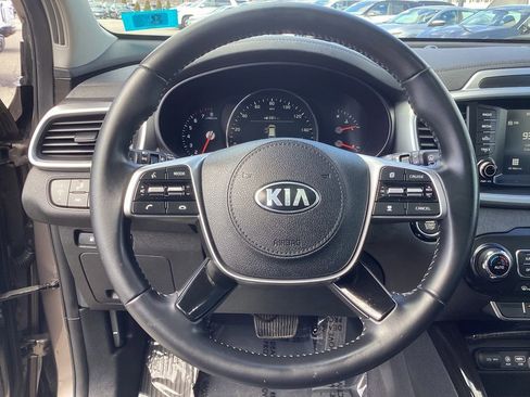 Used 2020 Kia Sorento EX image 18