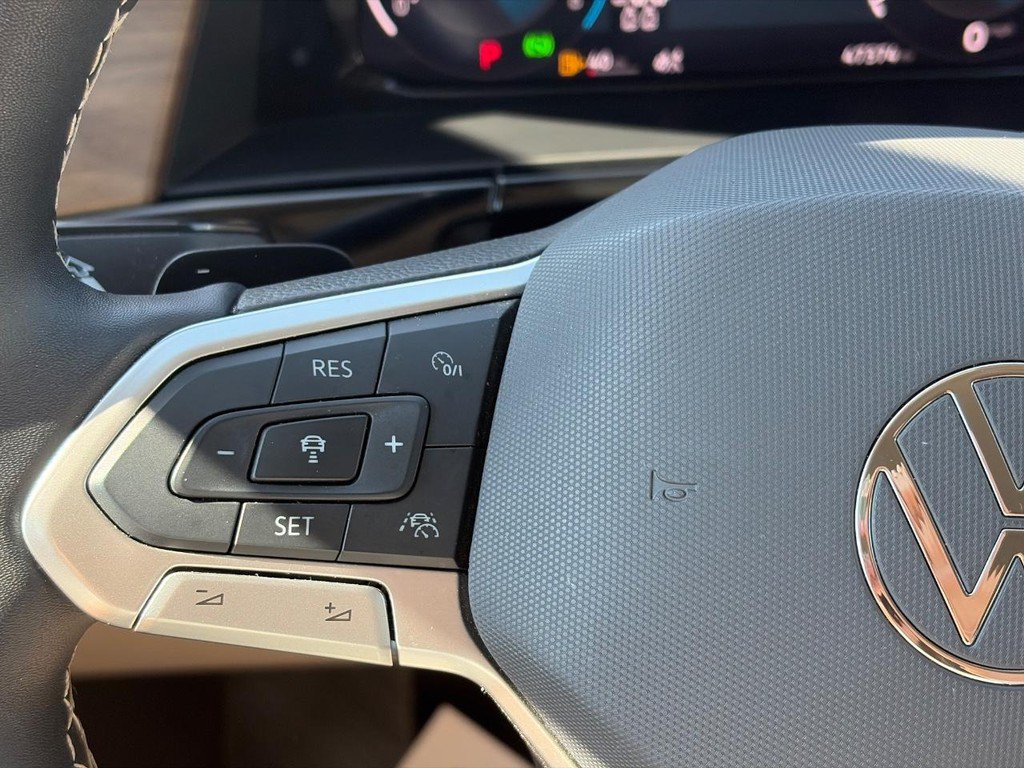 Used 2024 Volkswagen Atlas SE FWD image 24