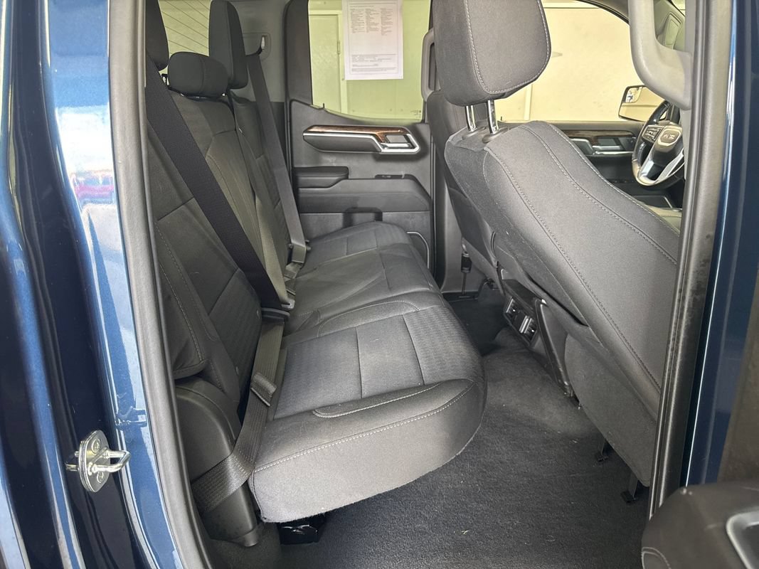 Used 2023 GMC Sierra 1500 SLE AWD/4WD image 31