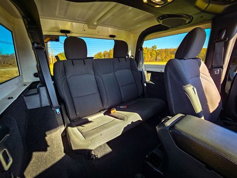 Certified 2021 Jeep Wrangler Willys image 30